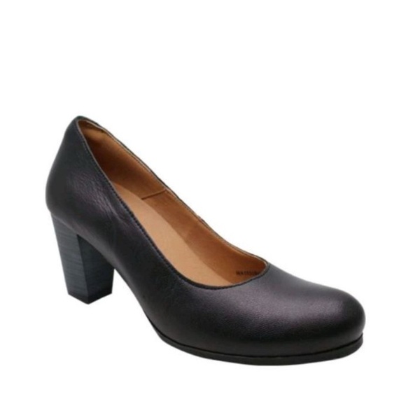 NWT Wanda Panda Blue Leather block heel comfortable Stylish court pump 36 - Picture 1 of 5